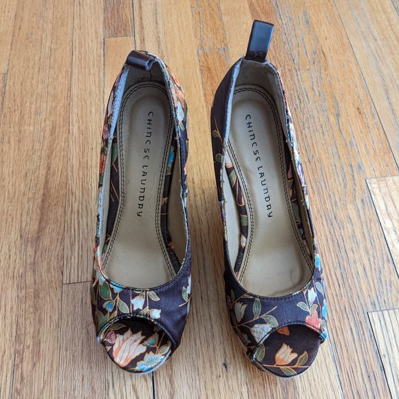 Chinese Laundry Floral Espadrilles - Picture 2 of 8